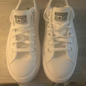 Women’s white/white Converse